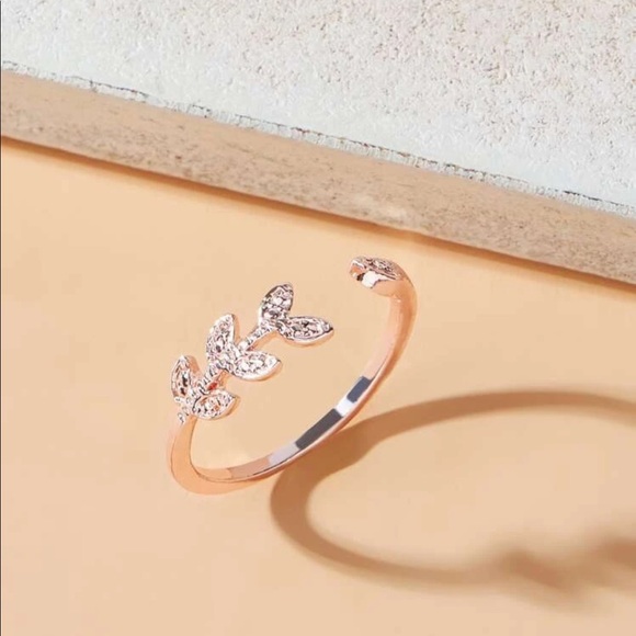 Fashion Jewelry Jewelry - 🍁Trendy Boho Delicate Leaf Design Gold Cuff Ring🍁